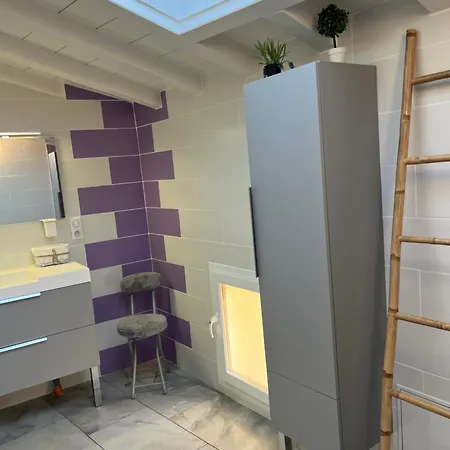 La Maison De Charles Casa de Férias Saint-Aubin-de-Branne