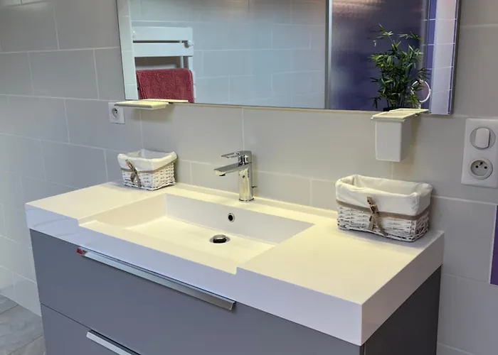 La Maison De Charles Saint-Aubin-de-Branne