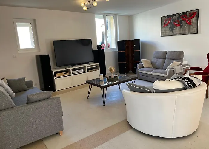 La Maison De Charles 펜션 Saint-Aubin-de-Branne